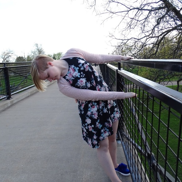 Meet your Posher, Julia - Picture 1 of 1